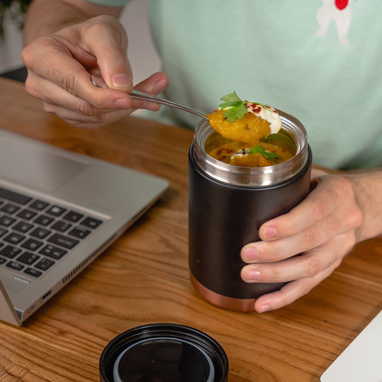 VIP Black Split Food Pot